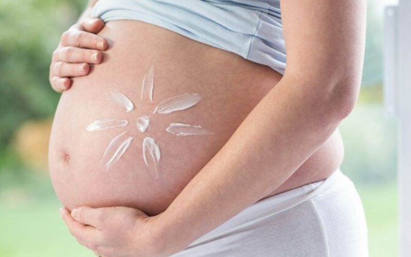 những nguyên tắc dưỡng trắng da body cho bà bầu